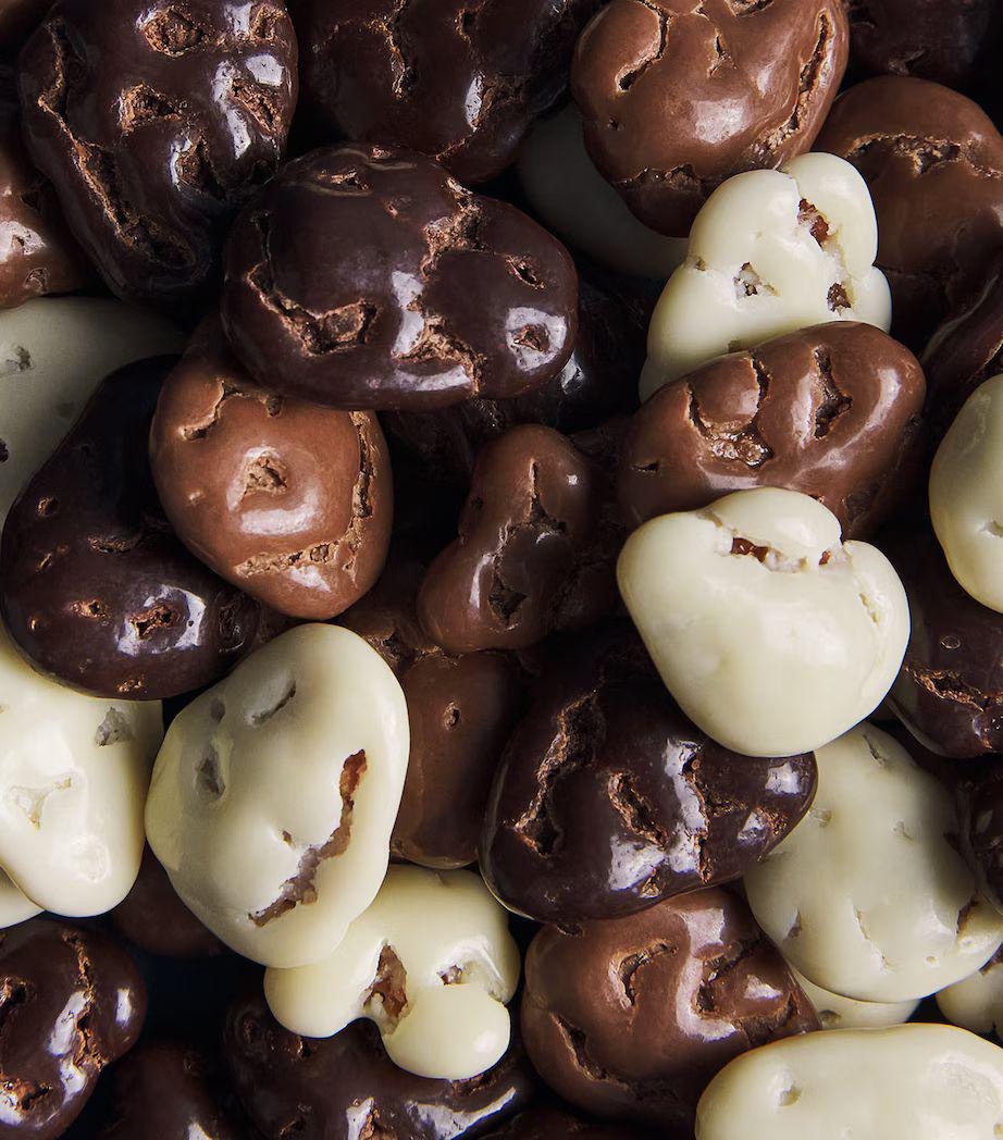 لوز "بريتل" بالشوكولاتة (325 جرام)
                             Chocolate Almond Brittle (325g)