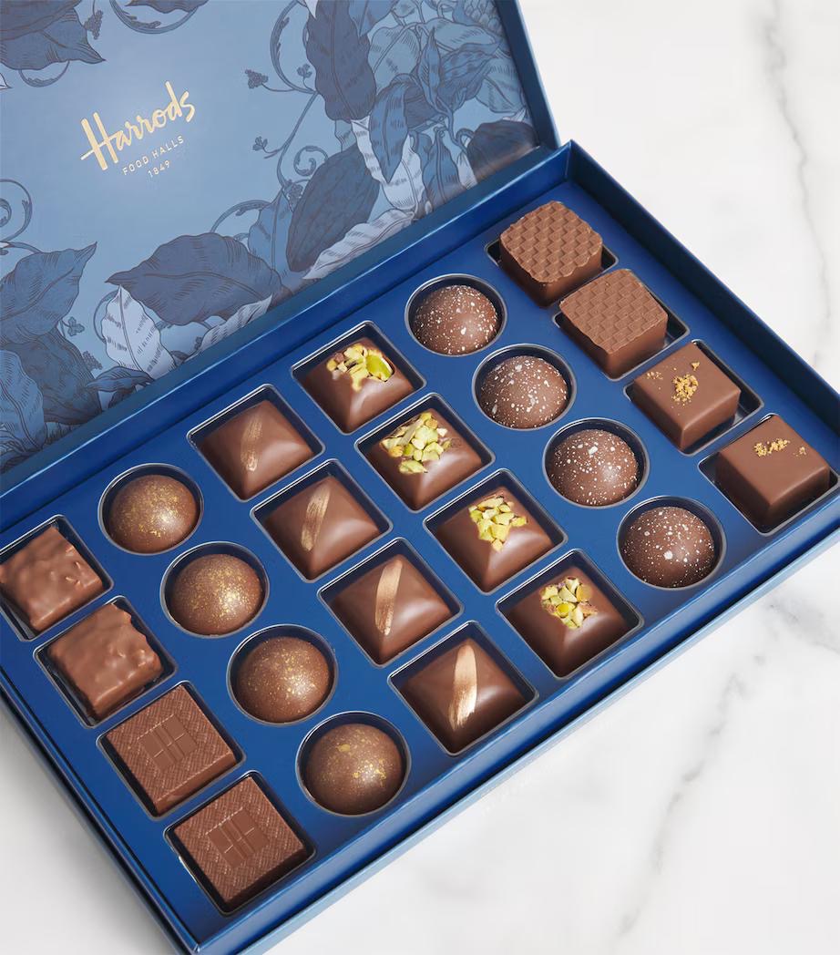 مجموعة شوكولاتة الحليب (24 قطعة)-Milk Chocolate 24-Piece Collection (195g)