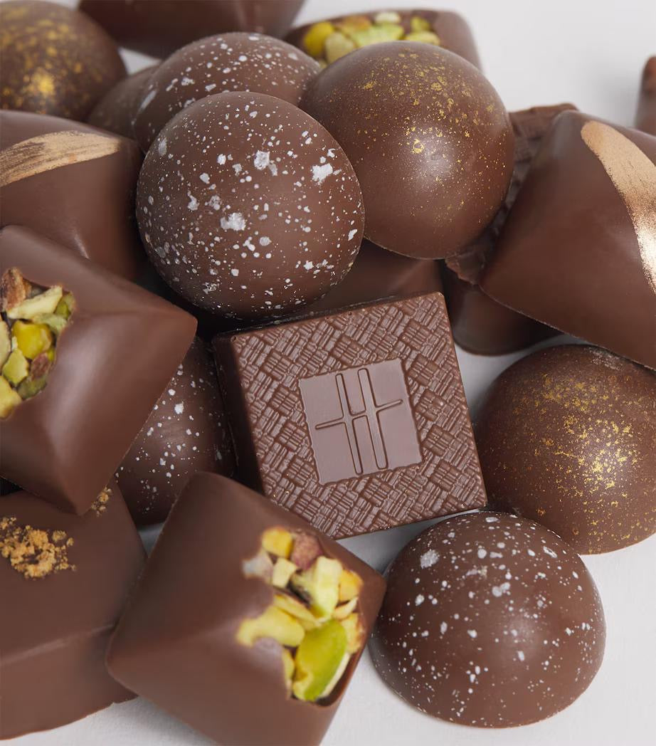مجموعة شوكولاتة الحليب (24 قطعة)-Milk Chocolate 24-Piece Collection (195g)